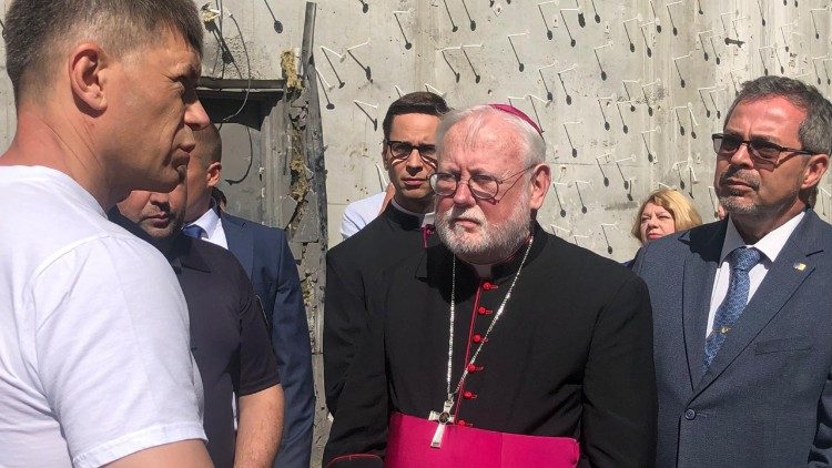 Gallagher na visita a Kien, a capital ucraniana.
